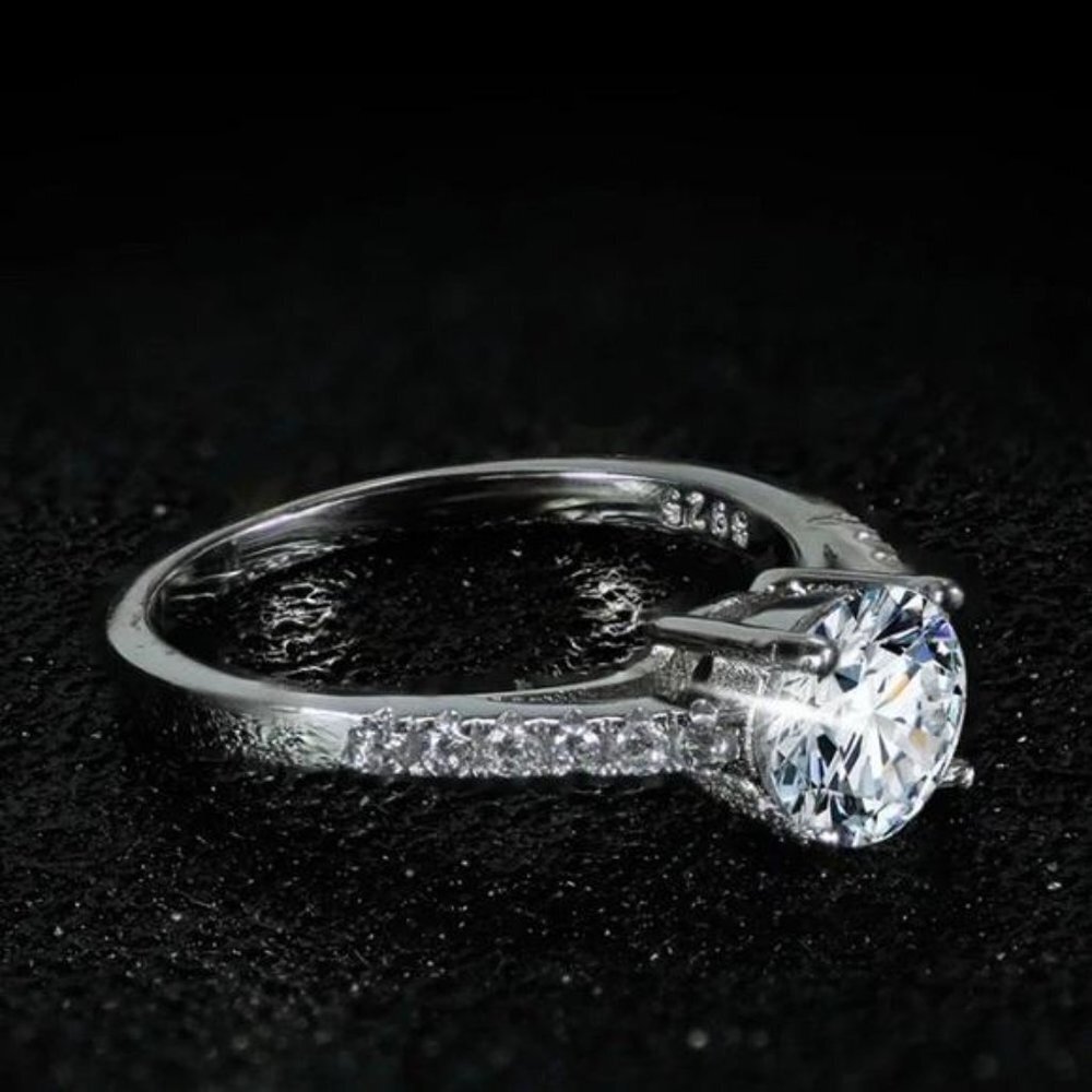 NEW 925 STERLING SILVER DIAMOND ENGAGEMENT RING, CUTE RING, SHINY RING. - Picture 6 of 6
